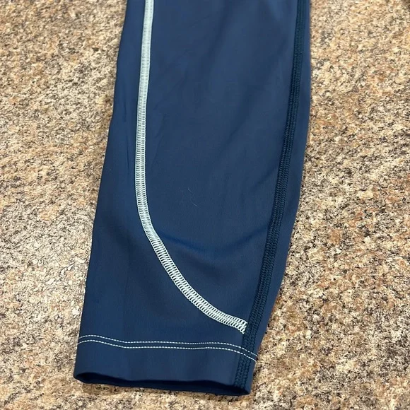 Peloton Move Seamed leggings, size medium - Picture 4 of 8